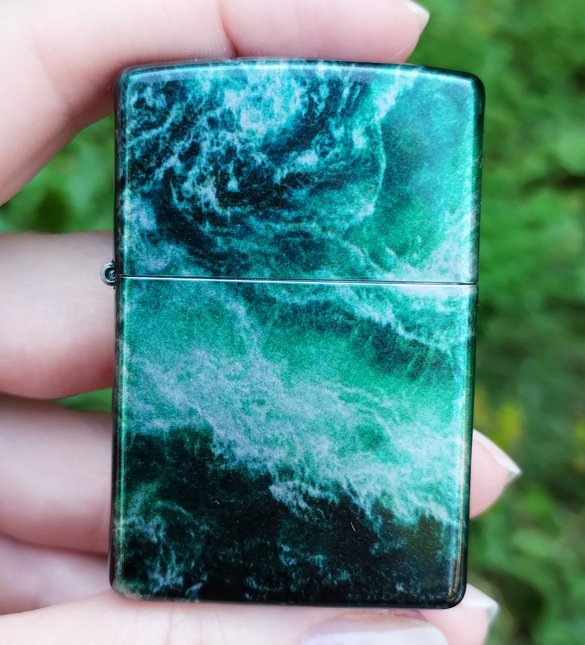 Запальничка Zippo 48621 Rogue Wave Design