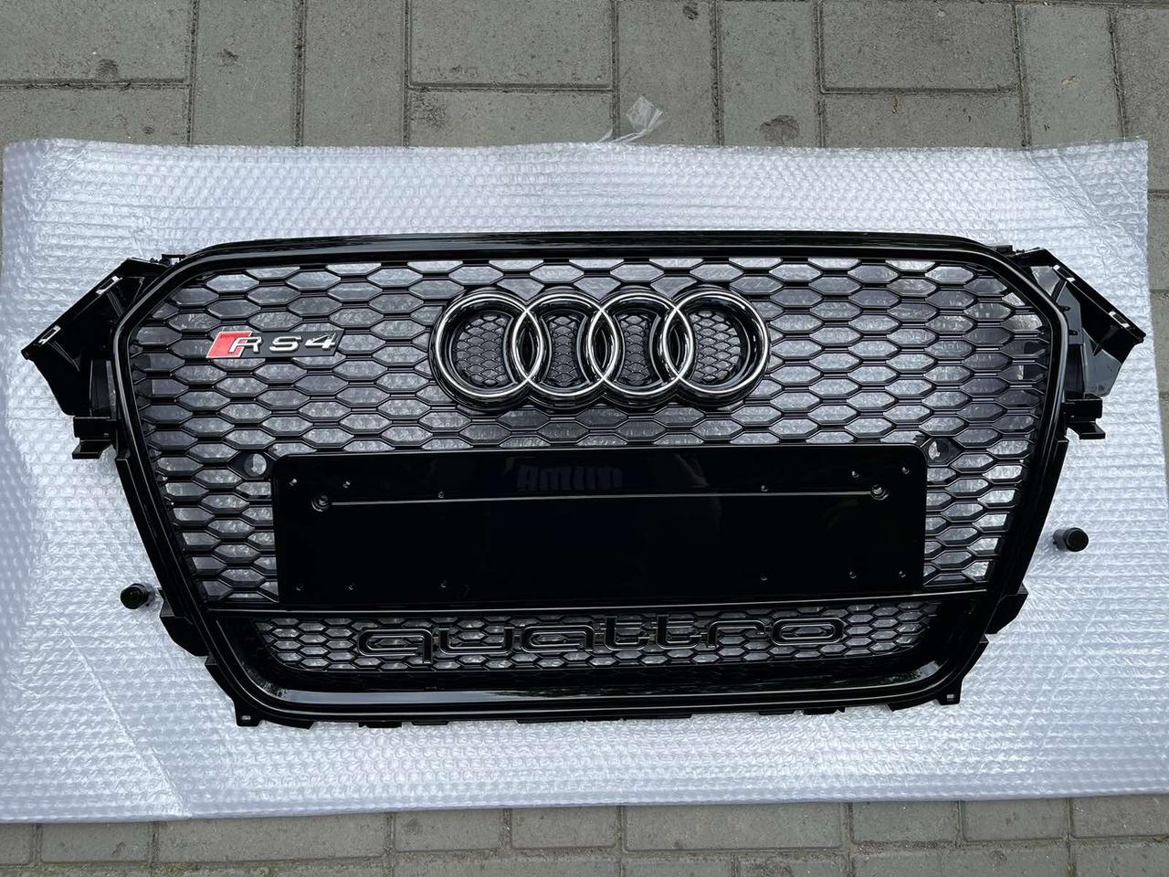 Решітка радіатора Audi A4 B8 (11-15) рестайл-стиль RS4 (чорний глянець + quattro)