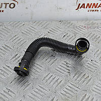 Трубка маслоотделителя 1.0 EcoBoost Ford Fiesta 7 патрубок вентиляции картерных газов Форд Фиеста CM5G6KB17CA
