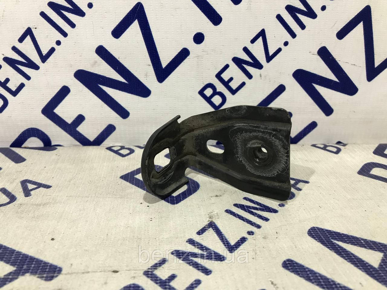 Кріплення переднього крила нижнє Mercedes W221, C216 A2218800148, фото 1