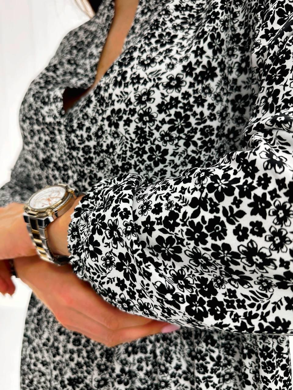 Шикарное летнее женское платье по колено платье батальное платье в цветочный принт с рукавами свободного кроя - фото 3 - id-p1892661052