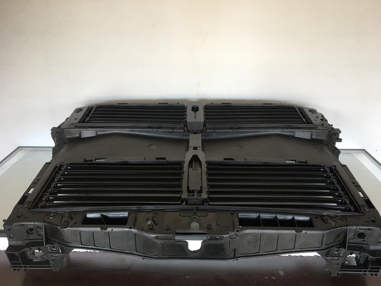 телевизор панель радиатора Форд Эскейп 2020-