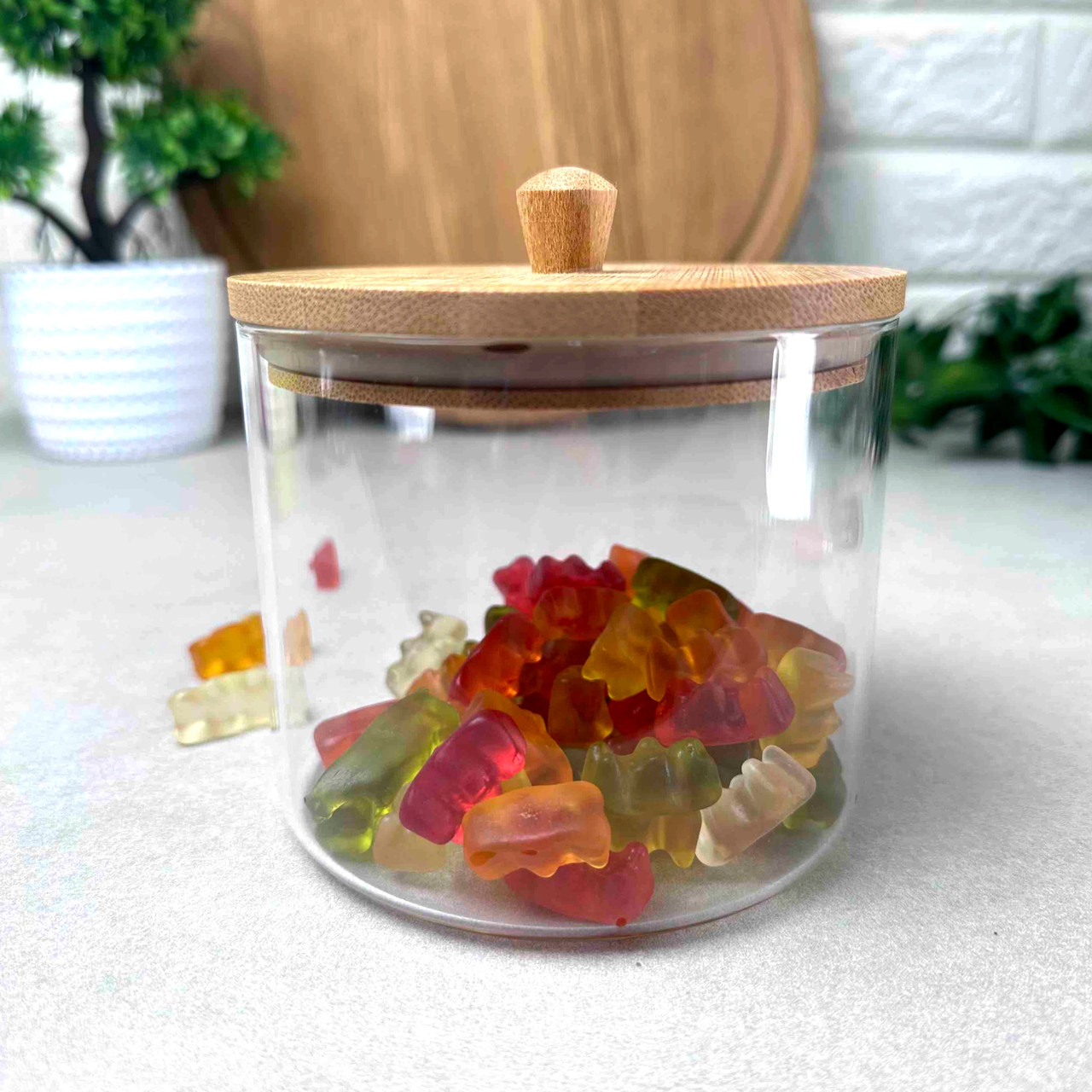 Широка скляна банка для меду 700 мл з бамбуковою кришкою