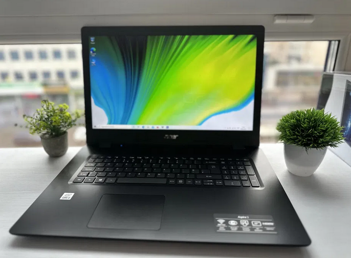 Ультрабук Acer 17.3 HD+ ! 8/128 GB SSD + 1 TB Intel Core i3 10 Gen Б/В