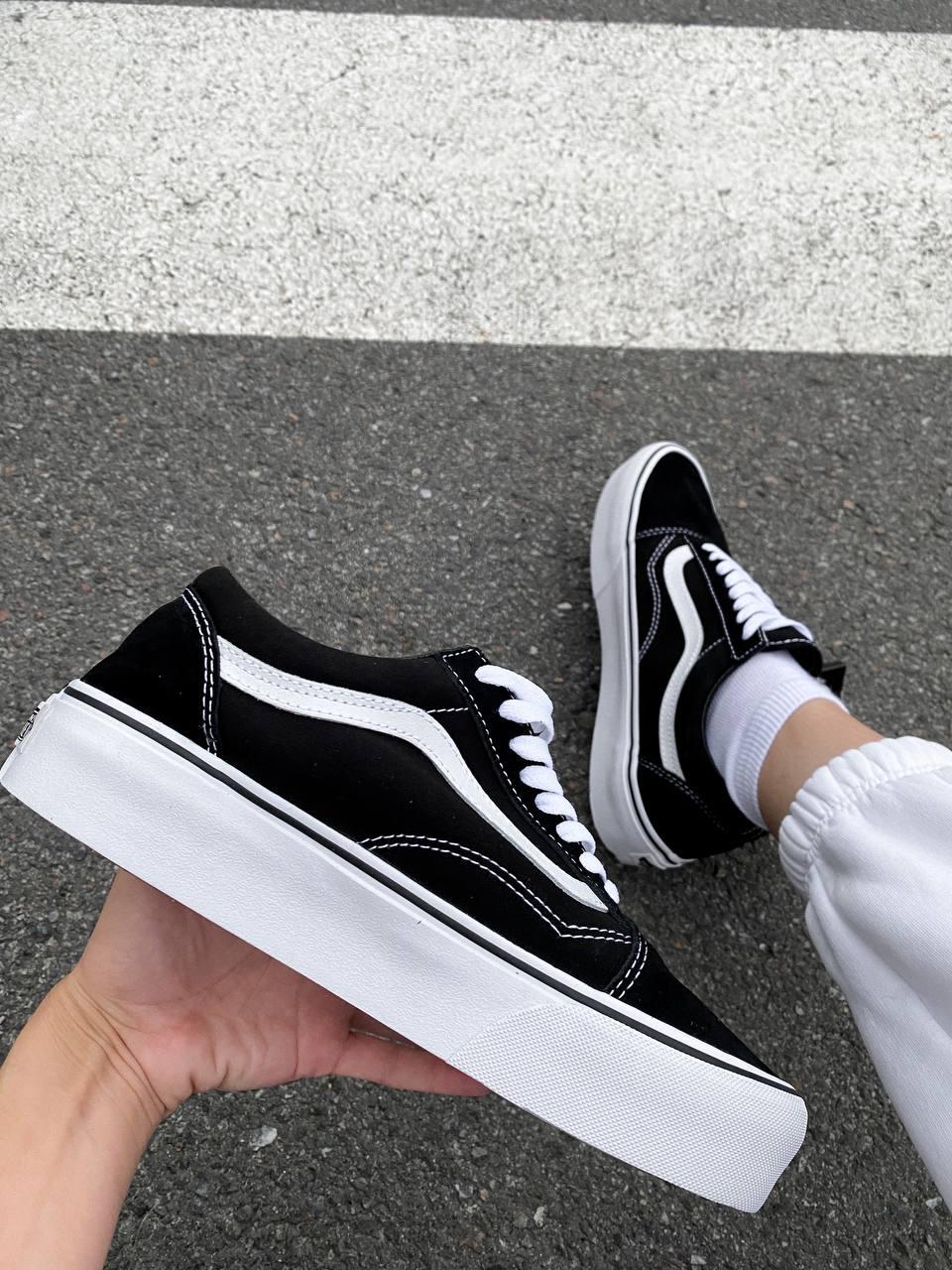 Стильне жіноче взуття з високою підошвою Vans. Круті жіночі кеди Ванс весна осінь.