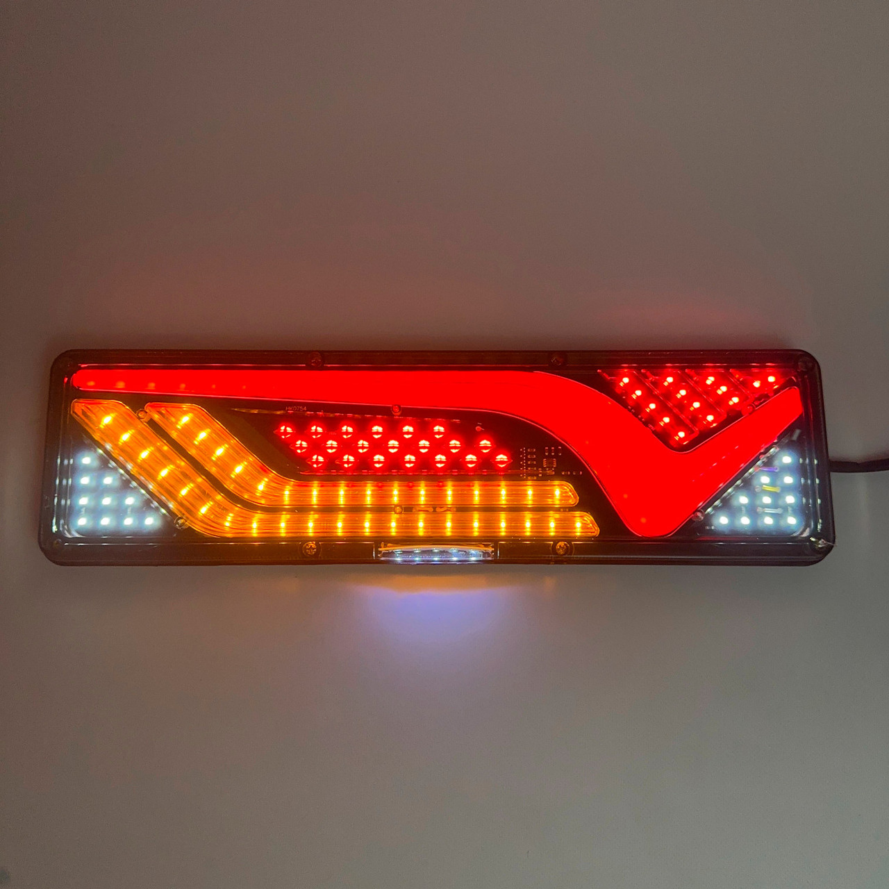 Ліхтар задній 24v LED Лівий-Правий FERZE