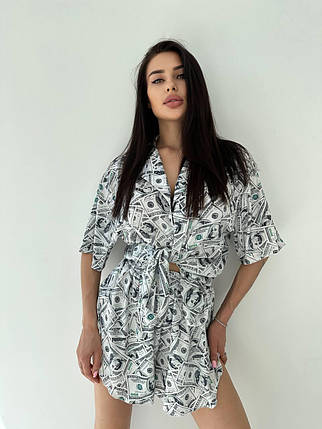 Жіночий шовковий костюм сорочка на ґудзиках і шорти з розрізами принт долар Ds5609, фото 1