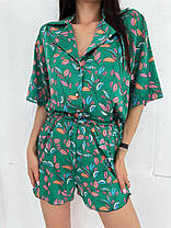 Жіночий шовковий костюм сорочка на ґудзиках і шорти з розрізами в горошок Ds5611, фото 4