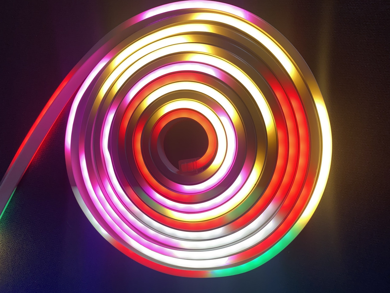 Светодиодная неоновая лента 12 вольт + блок от сети 220В 5м 16 режимов ...