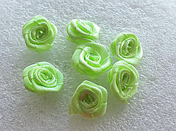 Троянди декоративні з атласних стрічок. Колір - салатовий. Розмір 15 мм, №9