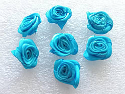 Троянди декоративні з атласних стрічок. Колір - блакитний. Розмір 15 мм, №12