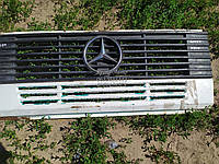 Панель передняя/решетка радиатора Mercedes-Benz REX 609-711 000041064