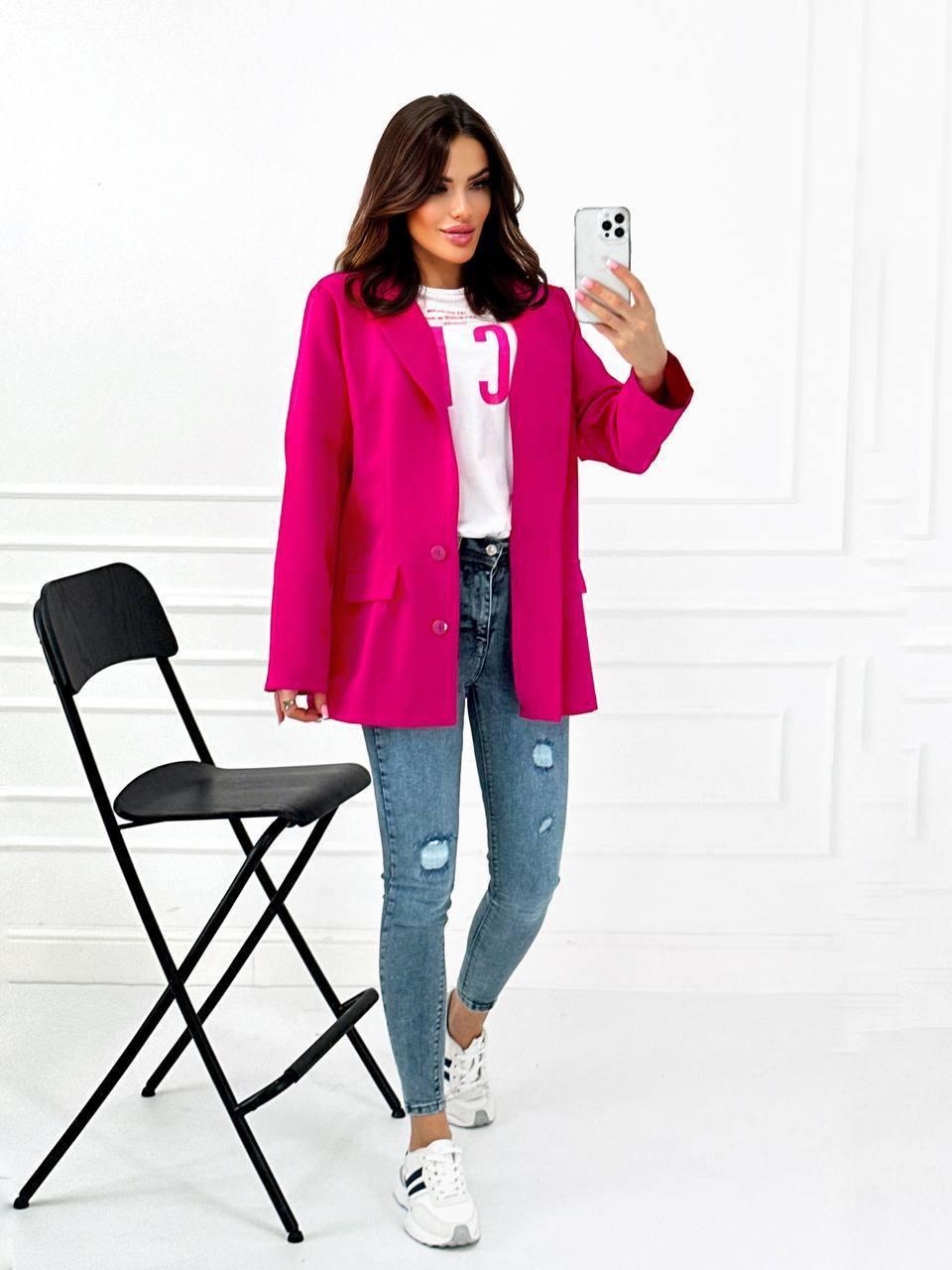 Классический стильный женский пиджак-жакет с отложным воротником и накладными карманами батал - фото 5 - id-p1893405210