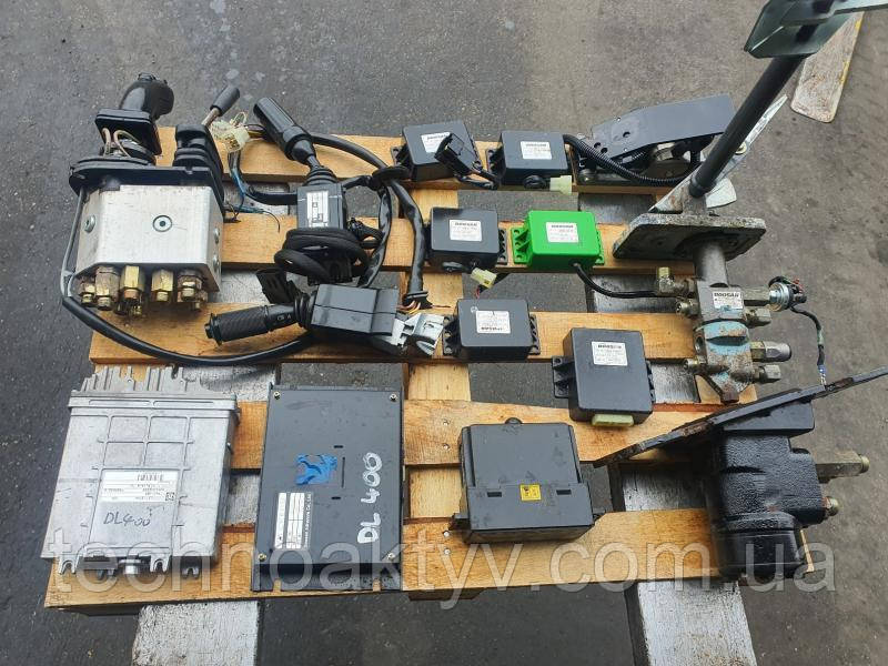 DOOSAN DL 400 Обладнання кабіни