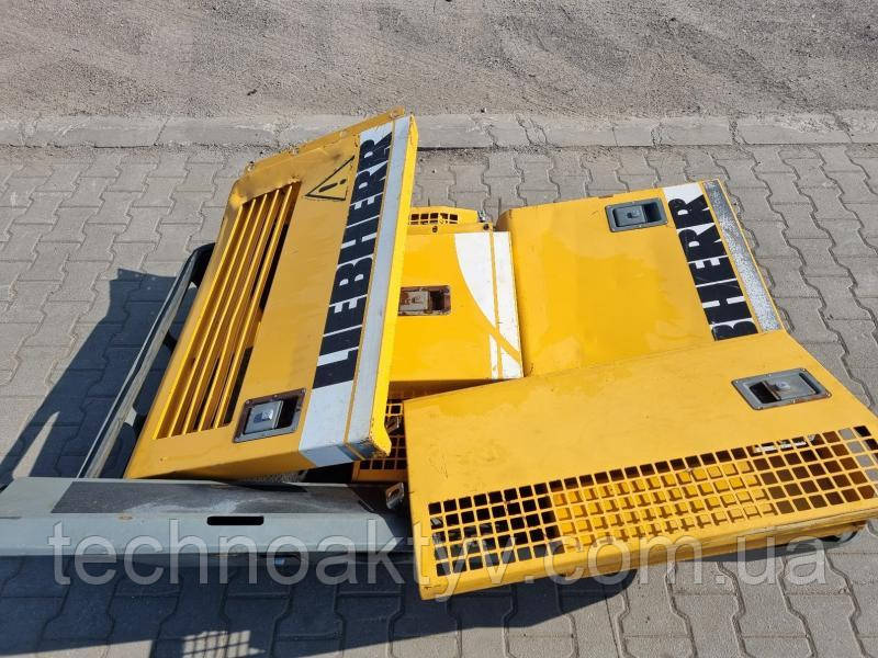 LIEBHERR R 900 C Заслонки