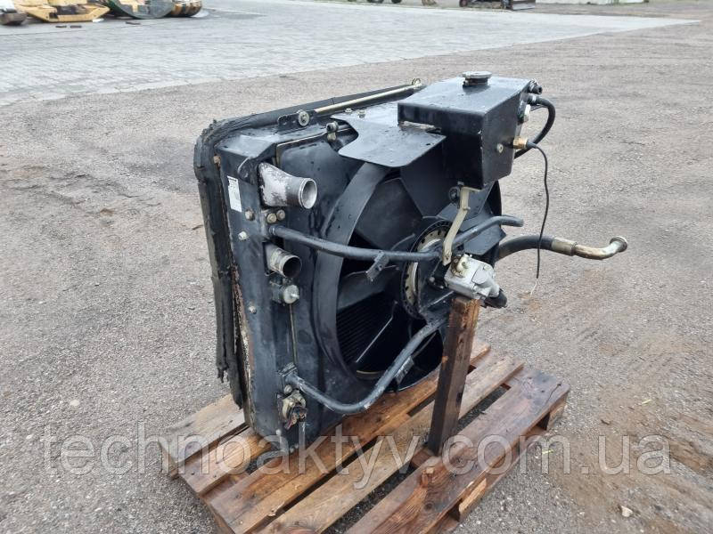 LIEBHERR R 904 C Радіатор охолодження