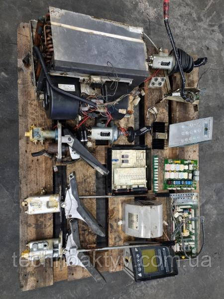 LIEBHERR R 914 Обладнання кабіни, фото 1