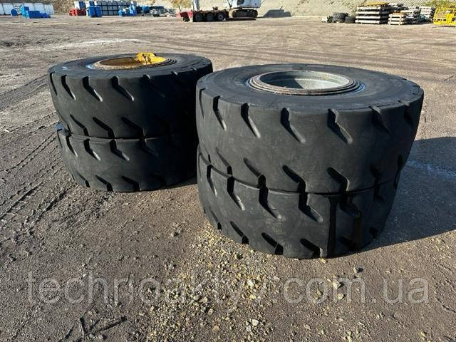 LIEBHERR A 934 CHD Колеса 17.5R25
