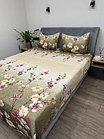 Покривало на ліжко стьобане з квітковим принтом оливкового кольору розмір 210*230 см з наволочками 50*70 см