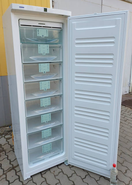 かさまる Морозильная камера Liebherr GNP 3056 NoFrost 8 полок 306л 185см