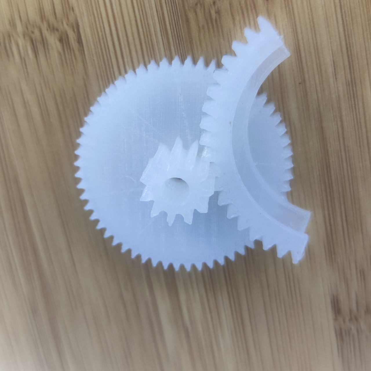 4688501070_w640_h640_remkomple