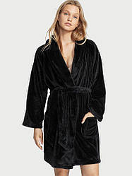 Короткий теплий халат р. M-L Victoria's Secret Logo Short Cozy Robe