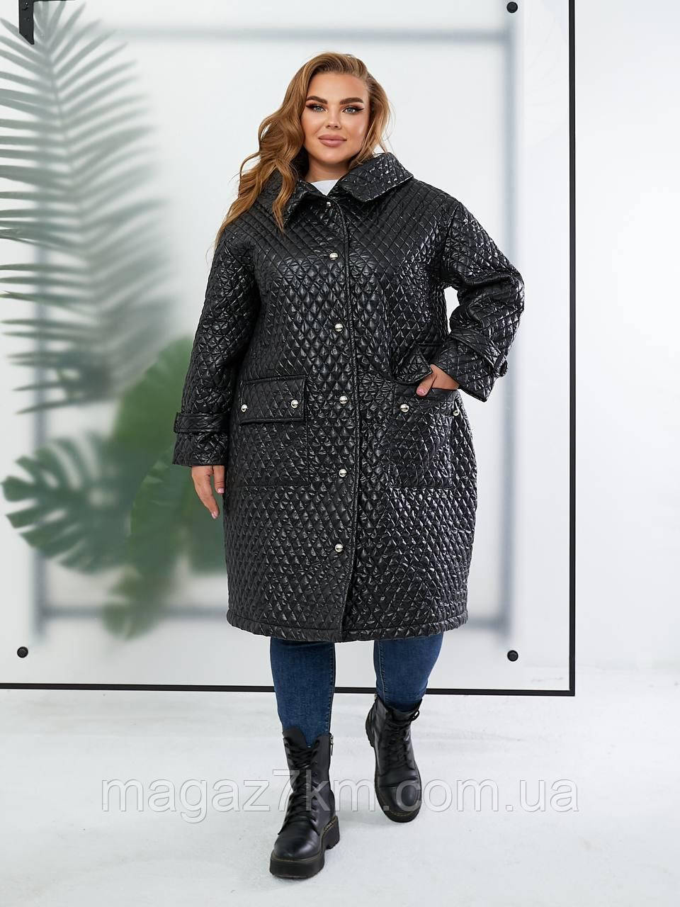 Женская демисезонная куртка с капюшоном и накладными карманами в больших размерах - фото 2 - id-p1893994817