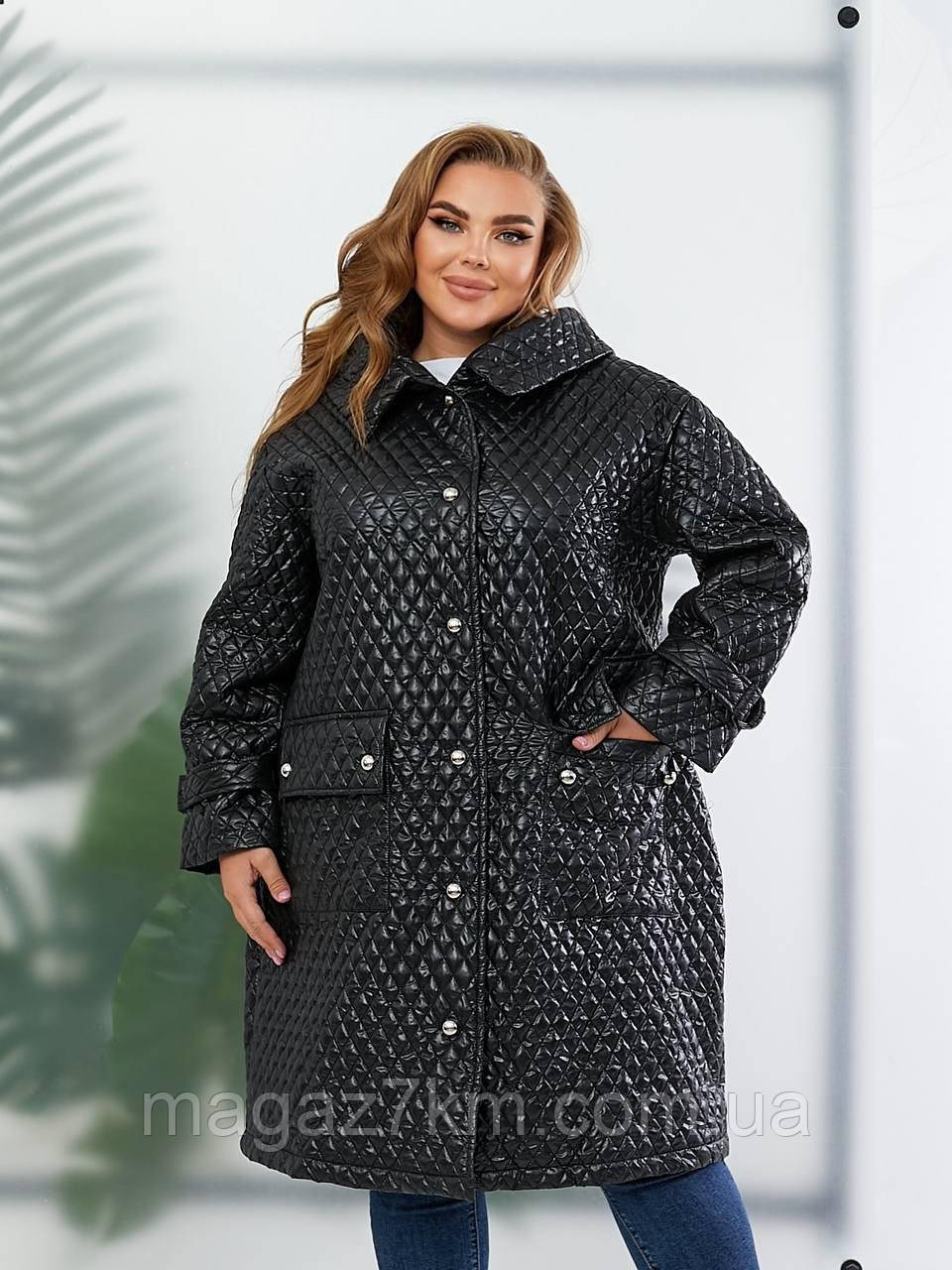 Женская демисезонная куртка с капюшоном и накладными карманами в больших размерах - фото 8 - id-p1893994817