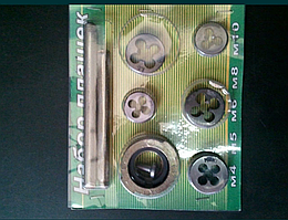 Набір плашок м4-м10