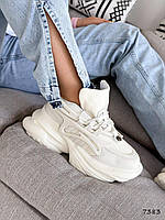 Женские кроссовки на массивной подошве экокожаные с неопреновыми вставками светло-бежевые Silvia