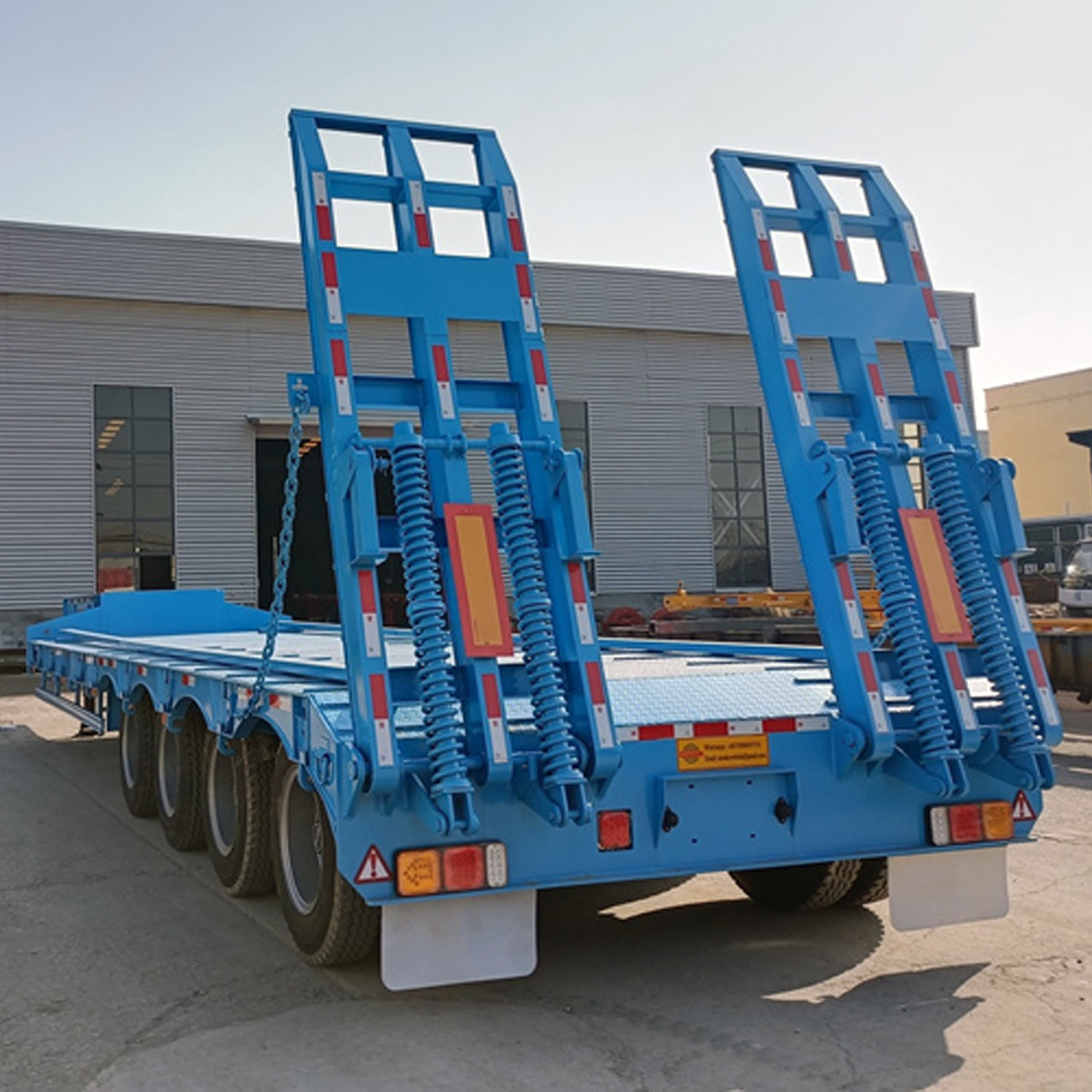 Полуприцеп низкорамник для нестандартных грузов Maxway (50 тонн, 4 оси) - фото 2 - id-p1894220652