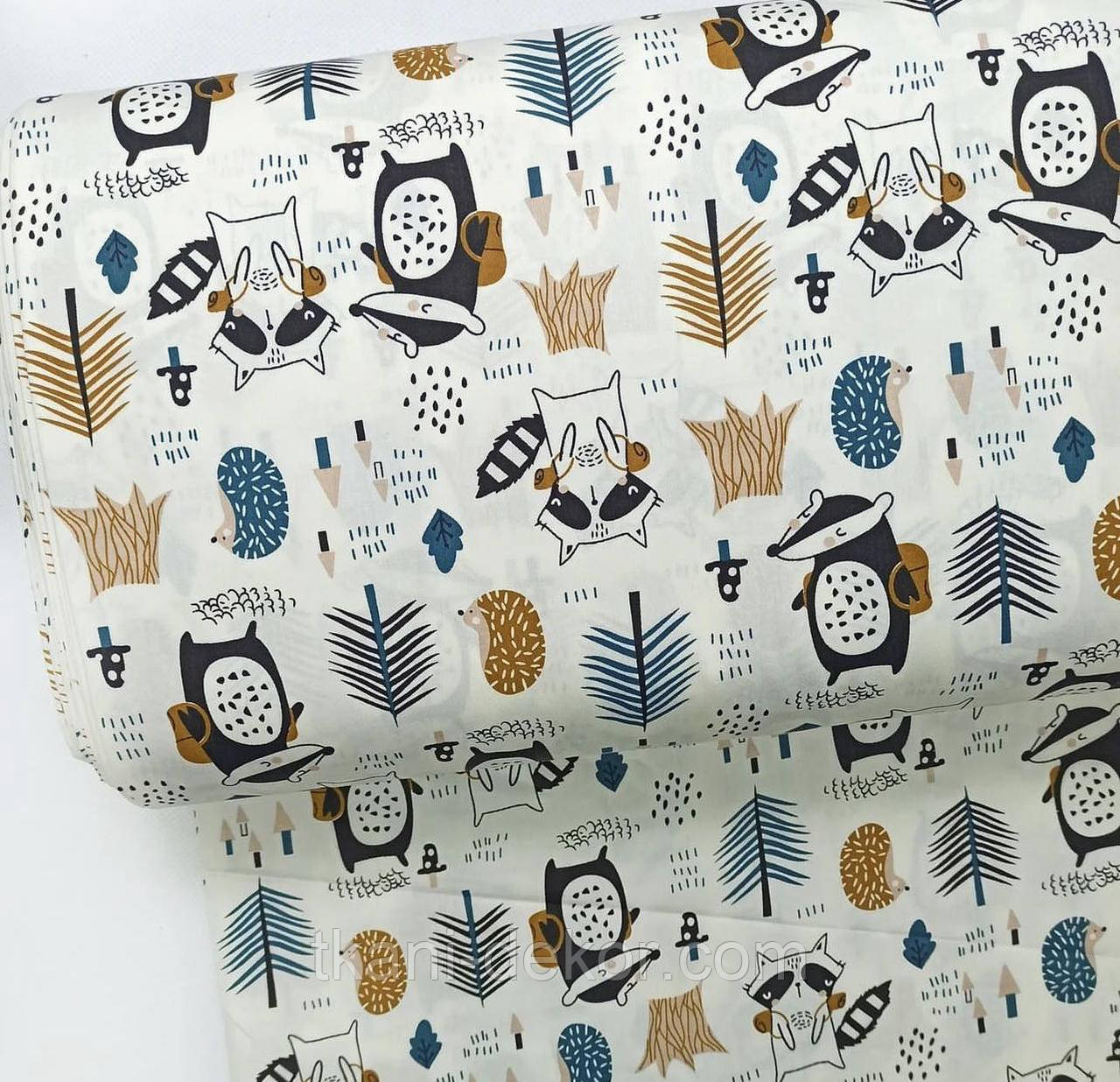 Сатин (бавовна) Єноти та їжачки в лісі, ширина 160 см, щільність 120 г/м2, фото 1