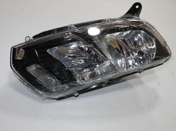 Фара права Renault Logan II, Sandero II 260105871R