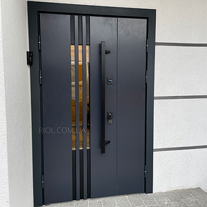 Полуторні вхідні двері