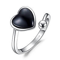 Серебряное кольцо "Черное сердце" с ониксом