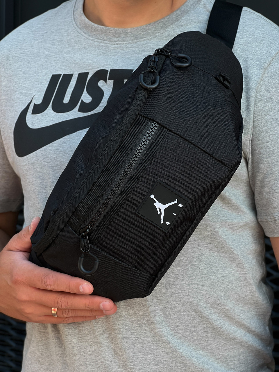 Air jordan crossbody best sale black