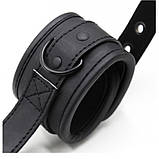 Регульовані наручники з ручкою для партнера зі штучної шкіри чорного кольору Bdsm4u Кайф, фото 3