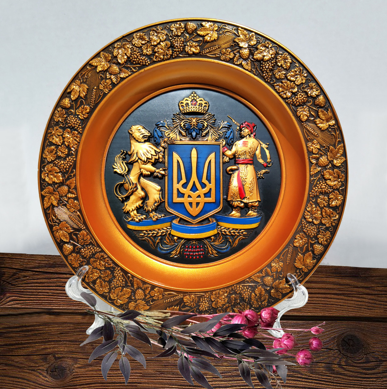 Патріотична тарілка Герб України тарілка з українською символікою  декоративні патріотичні тарілки
