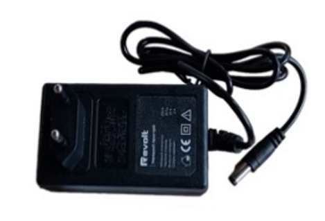 Зарядний пристрій для акумуляторів Revolt