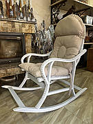 Крісло-гойдалка плетена з лози