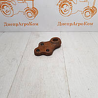 Кронштейн навісного пристрою ЮМЗ лівий 40-4605093