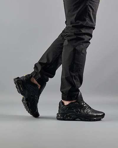 Leather sales black tns