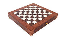 Элитная шахматная доска материал дерево размер 42 x 42 см. Цвет коричневый, белый, золотистый