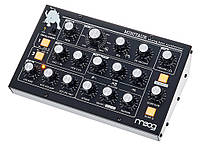 Аналоговый басовый синтезатор MOOG MINITAUR