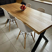 Стіл із масиву дуба на металевих ніжках