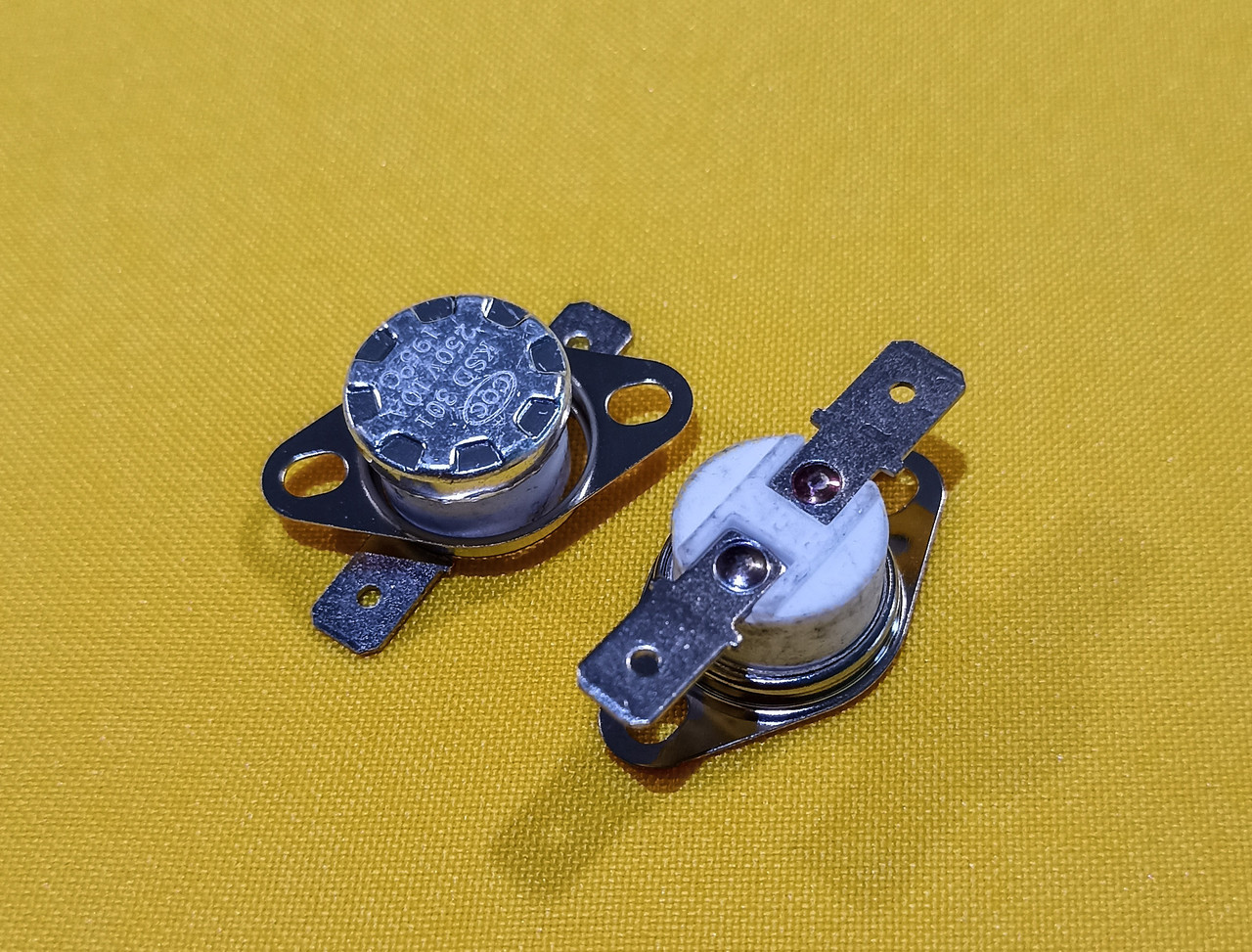 SFE KSD 301 норм.закр. 210°С 10А