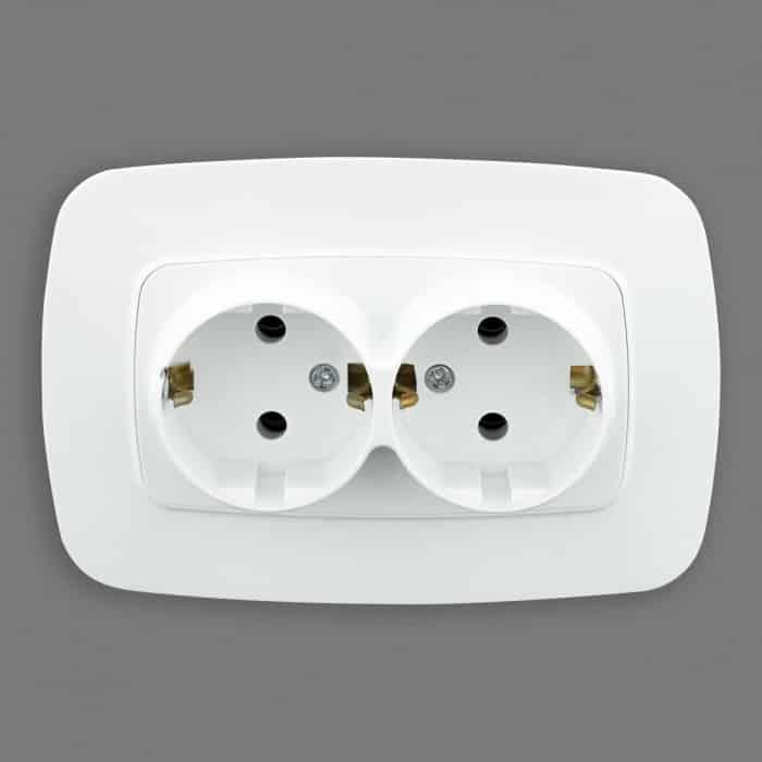 Розетка подвійна з заземленням біла ELA HOROZ ELECTRIC 112-007-0008-010