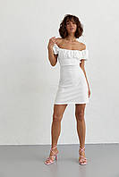 Женское белое короткое платье со шнуровкой на спине
