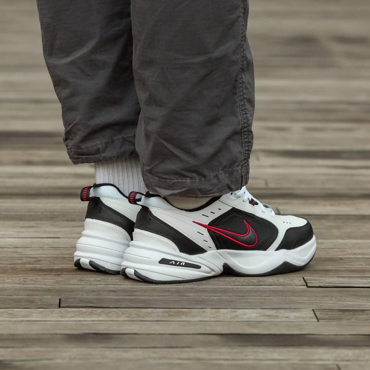 Nike air cheap monarch 4 black