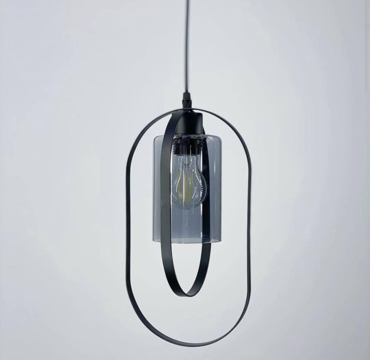 Підвісні мінімалістичні світильники в трьох кольорах плафону